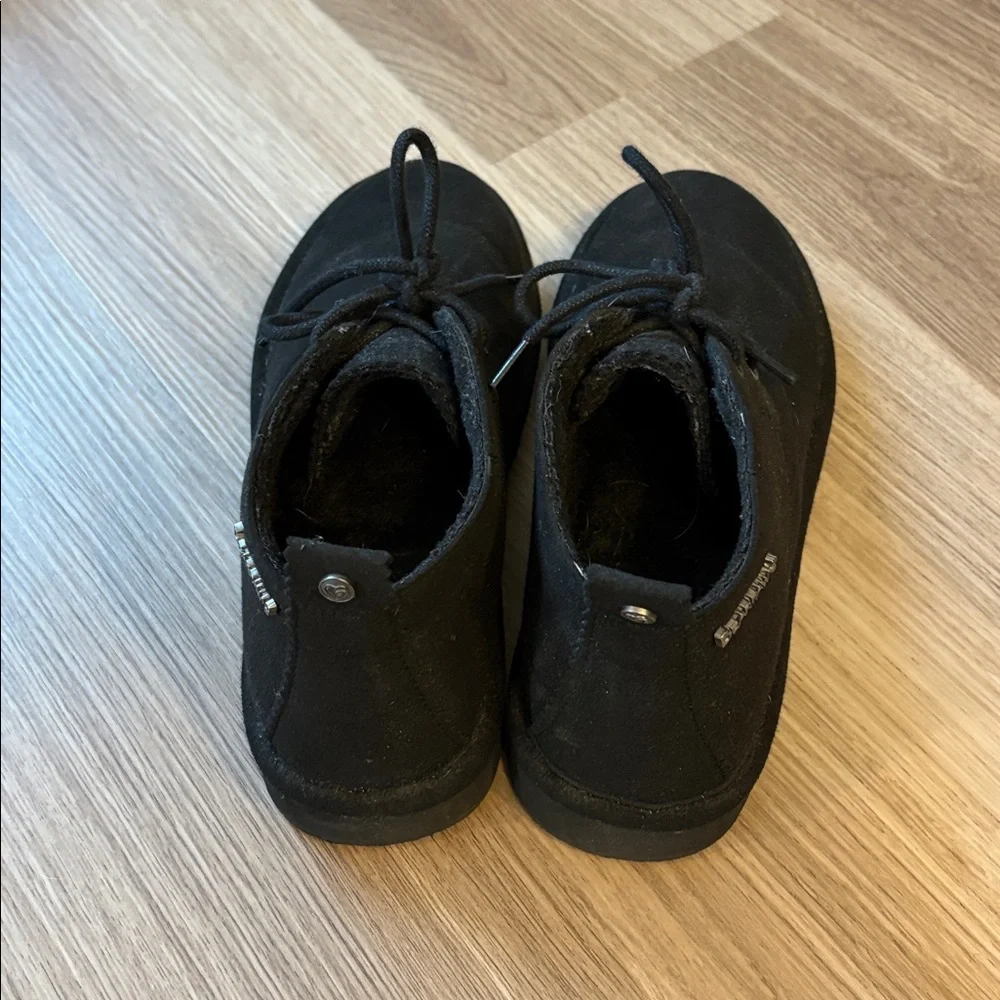 EUC Bearpaw Skye Black Chukka Boots 8